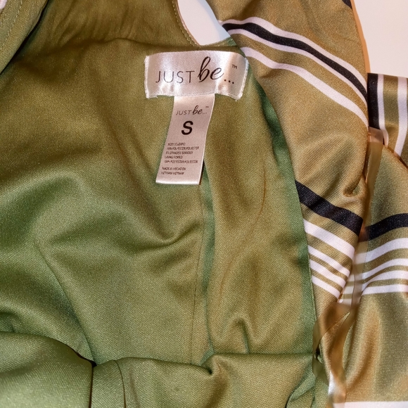 Romper size small long pants - Picture 2 of 3